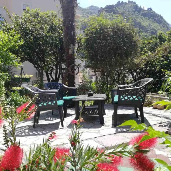 Apartments Sandra, hotel v destinaci Kotor