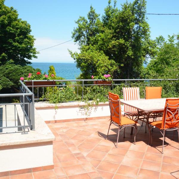 Villa Almira