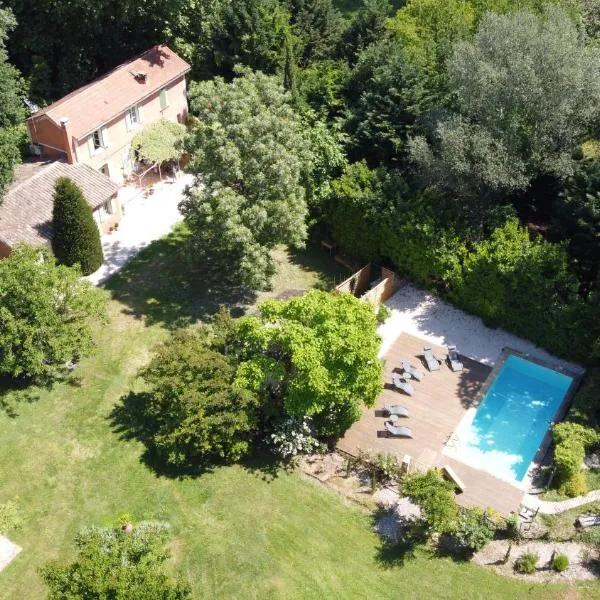 Le Pavillon Vert - B&B、ヴデーヌのホテル