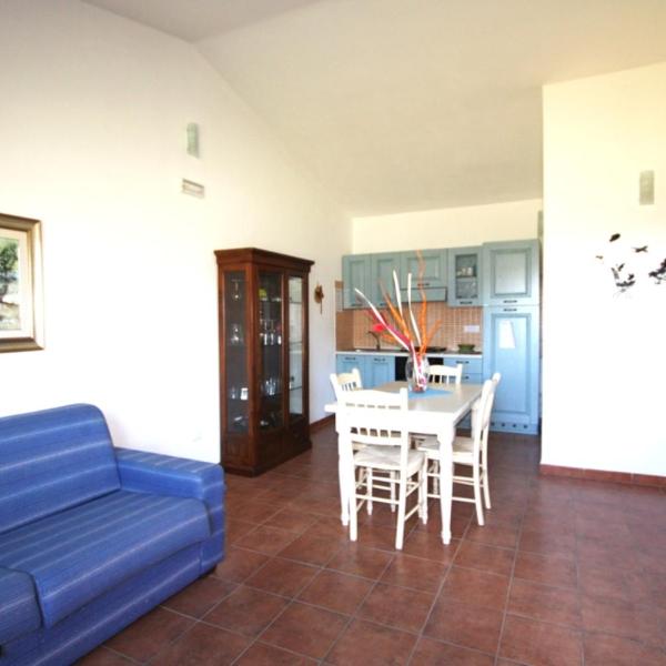 One bedroom appartement at La Ciaccia 500 m away from the beach with sea view and enclosed garden