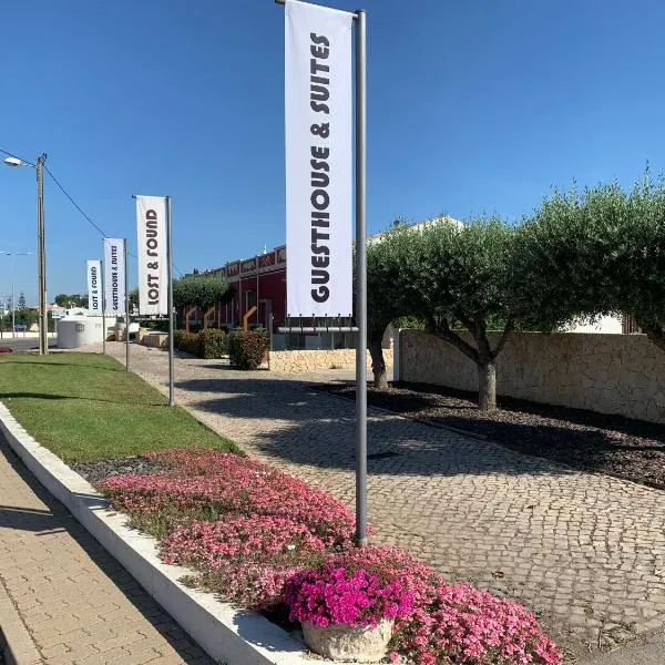 Lost & Found - Guesthouse & Suites, hotel em Albufeira