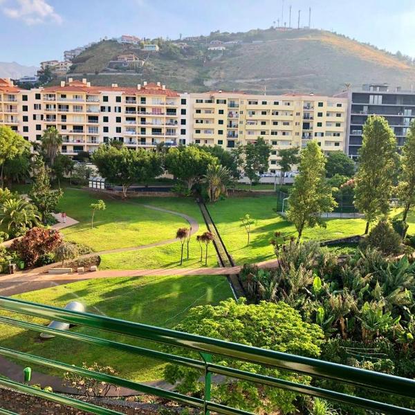 2 bedrooms apartement with wifi at Funchal 2 km away from the beach