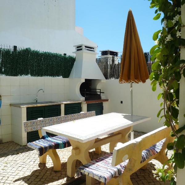 2 bedrooms house at Vila Nova de Cacela 300 m away from the beach with enclosed garden and wifi