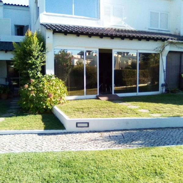 4 bedrooms house with shared pool furnished garden and wifi at Corroios 4 km away from the beach