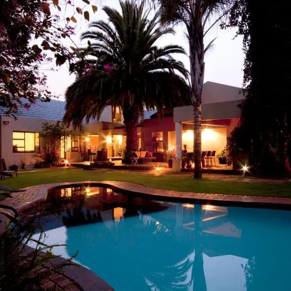 African Rock Hotel & Spa, a "Boutique Lifestyle Resort", hotel a Kempton Park