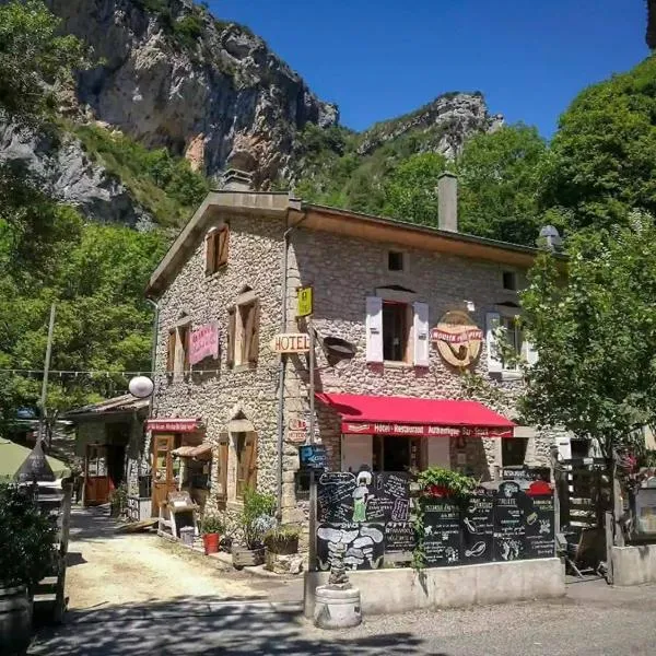 Le Moulin De La Pipe - Logis Hotel Restaurant, hotel di Plan-de-Baix