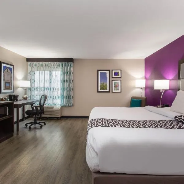 La Quinta by Wyndham Effingham, hotel v destinaci Effingham
