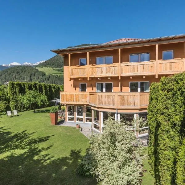 Residence-Garni Haus Tschenett, hotel en Prato allo Stelvio