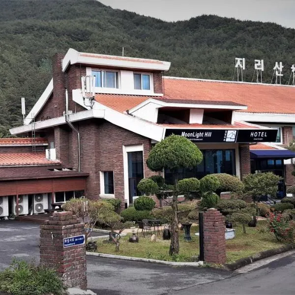 Hotel Jirisan Haetsal, hotel v destinaci Gurye