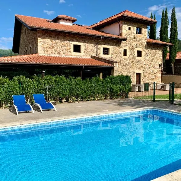 Akla Hotel Suites Valles Pasiegos, ξενοδοχείο σε Saro