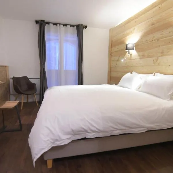 Hotel SNOW CHILL, מלון בריזול