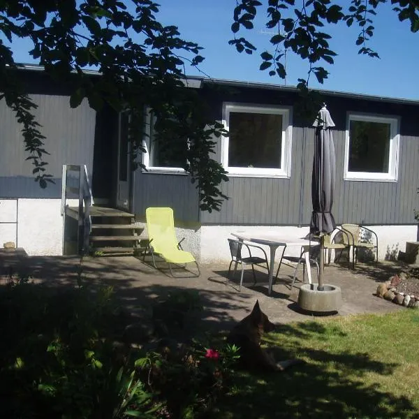 "Alléhuset", hôtel à Roslev