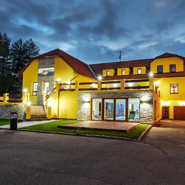 Wellness Penzion Life, hotel v destinaci Číměř