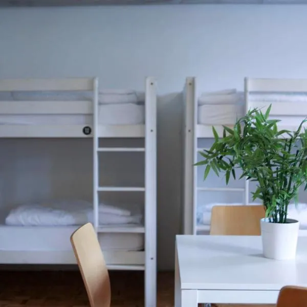 C - Punkt Hostel, hotel in Ljubljana