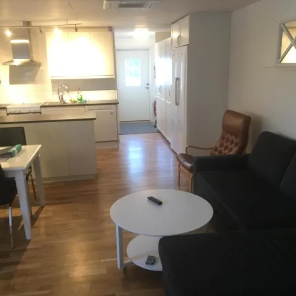 Lärkan 21 Tvisegatan 24A, hôtel à Borlänge