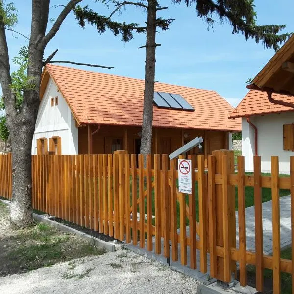 Bak Vendéglő faházak, hotel v destinaci Gyulakeszi