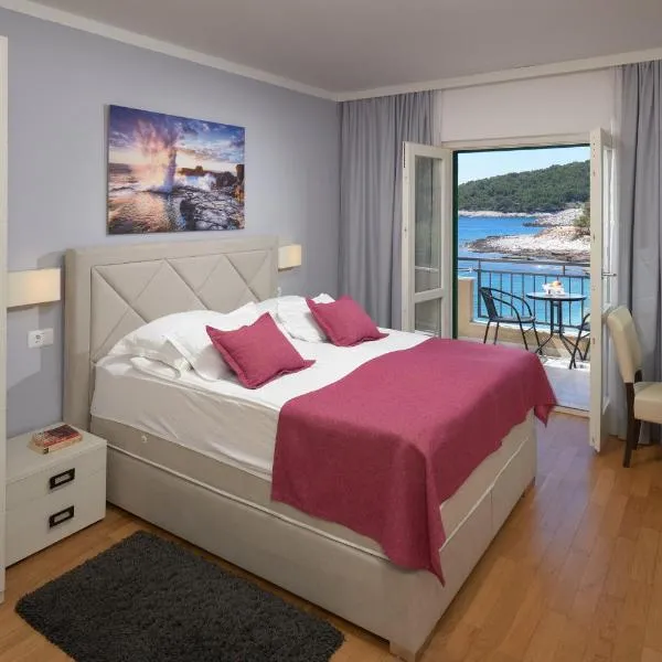 弗圖納酒店，赫瓦爾的飯店