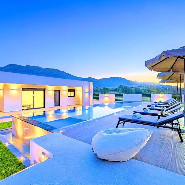 Villa Solaris Heated Pool & Jacuzzi – hotel w mieście Georgioupolis