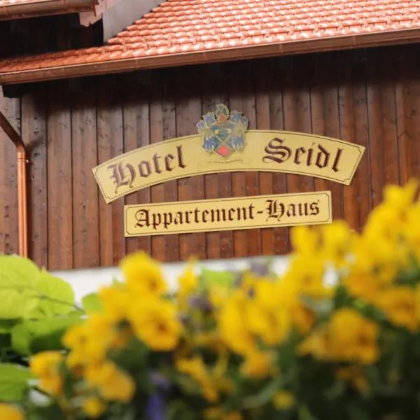 Viesnīca Hotel Seidl pilsētā Straßlach-Dingharting