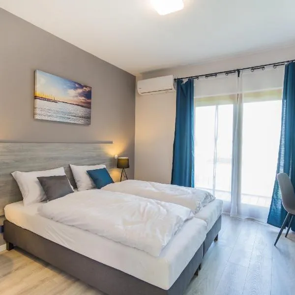 Holiday Hotel Siófok, хотел в Шиофок