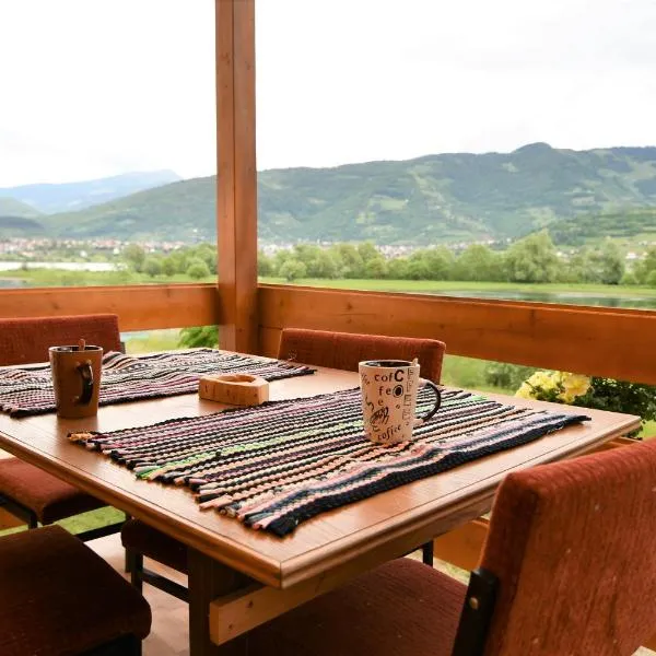 Holiday House by The Lake, ξενοδοχείο σε Plav