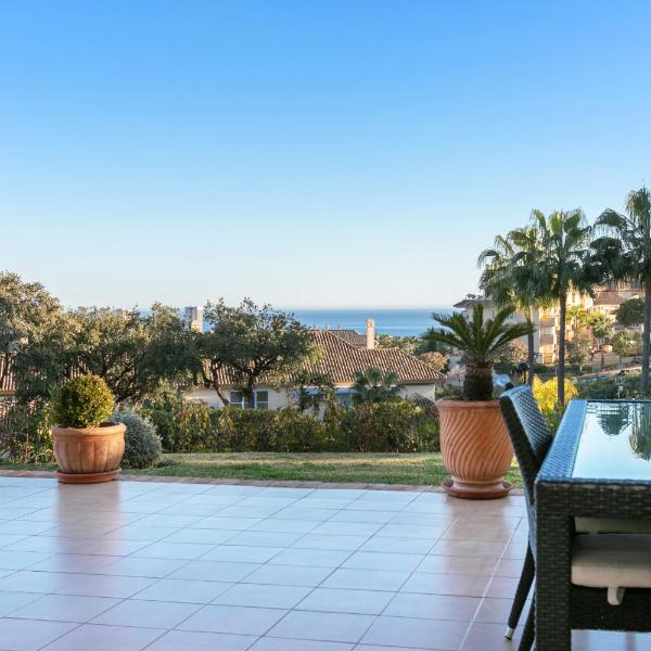 Luxury apartment with sea view