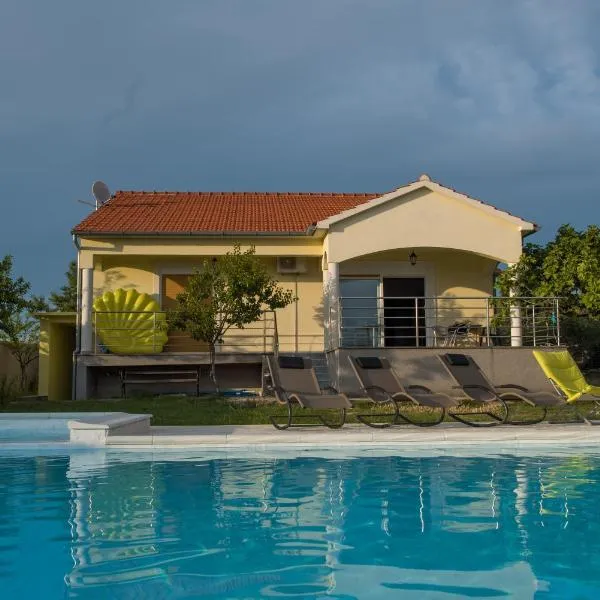 Dubis House, hotel en Zadar