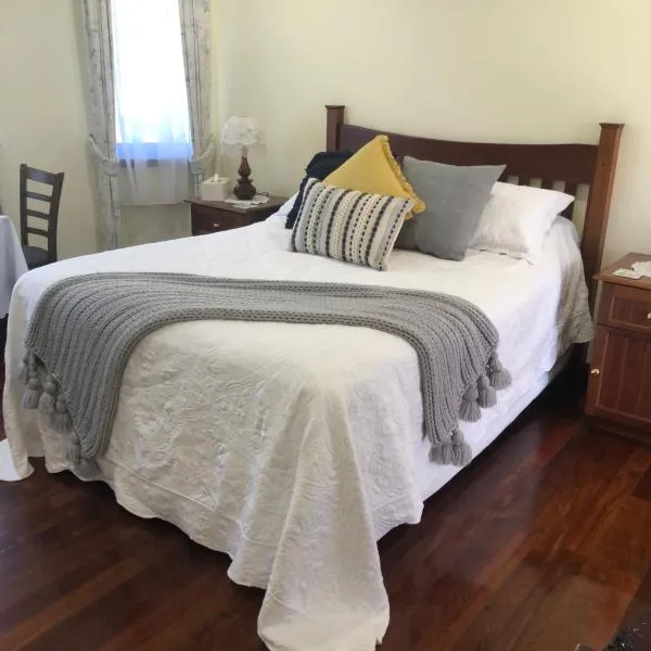 The Hideaway Luxury B&B Retreat, Hotel in Armadale