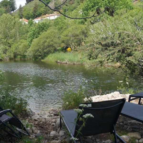 Gite en Ardèche en face de la rivière
