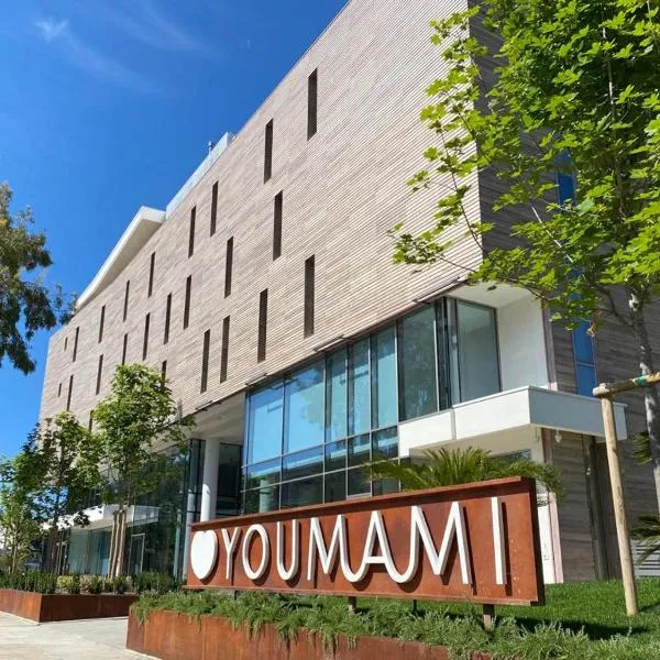 YOUMAMI Suite Hotel Wellness&Spa, מלון בג'וליאנובה