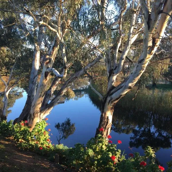 Donald Riverside Motel, hotel v destinaci Donald