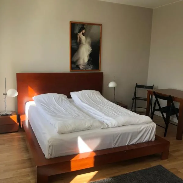 Seven Sisters Apartments with Self Check-In: Liepāja şehrinde bir otel