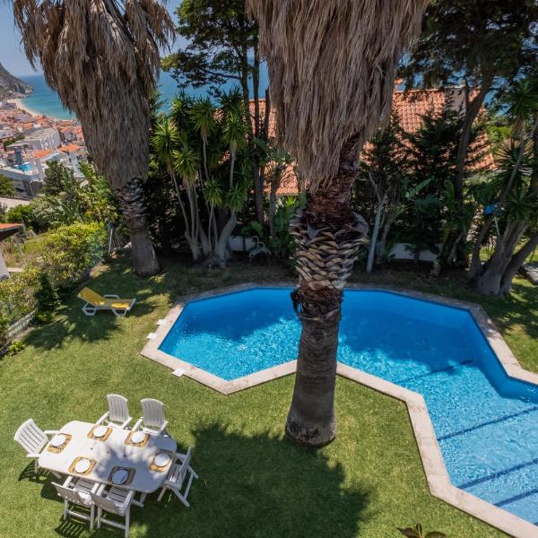 RENT4REST Sesimbra 4Bdr Ocean View and Private Pool Villa