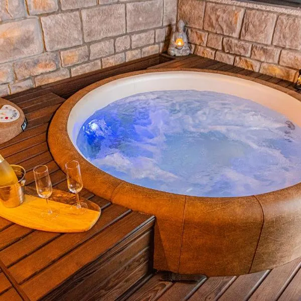 Jacuzzi - Flexible SelfCheckIns 20 - Zagreb - Luxury - Garage - Smart - Brand New - Apartments Repinc, hotel in Zagreb