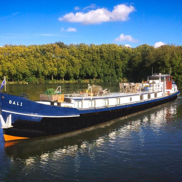 Bateau péniche au coeur de Lille