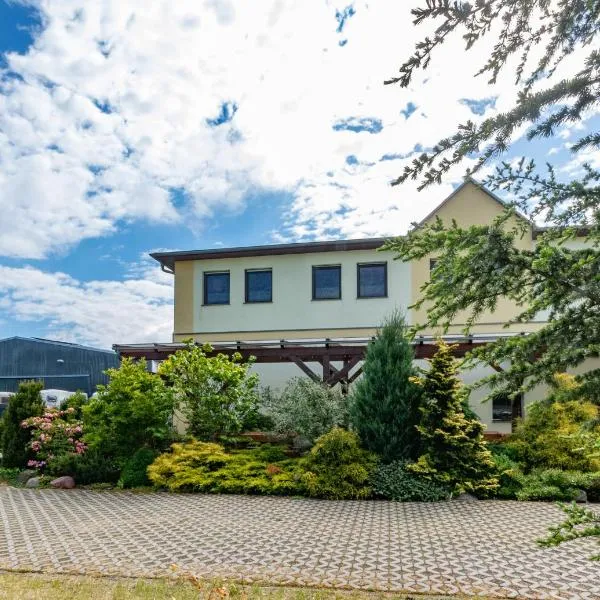 Pension zum Reiterhof, hotell sihtkohas Schmogrow