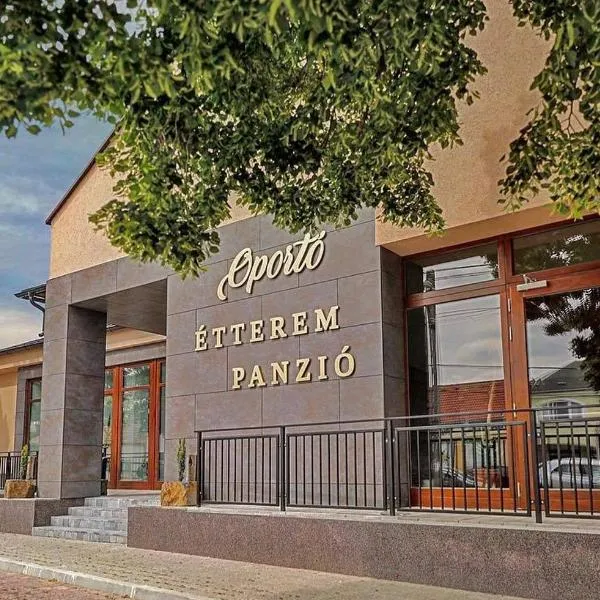 Oportó Panzió, hotel v destinaci Villány