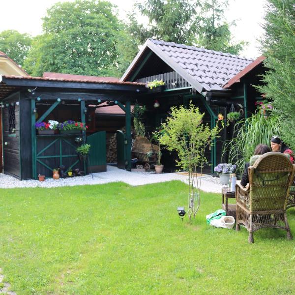Frenk cottage 5 KM FROM THE AIRPORT-free transportation