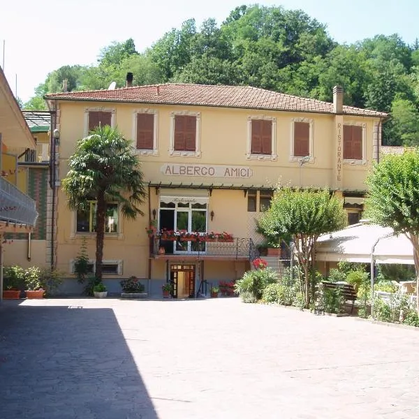 Albergo Amici, hotel a Varese Ligure