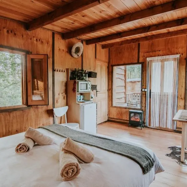 DURMIENDO ENTRE ARBOLES, Bonita cabaña en La Rioja, ξενοδοχείο σε Anguciana