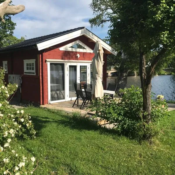 Smedjebacken에 위치한 호텔 Lottas stuga