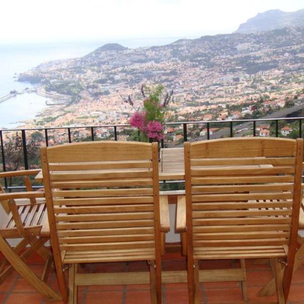 Apartamento Charmoso no Funchal, com grande Jardim e Vista Esplêndida