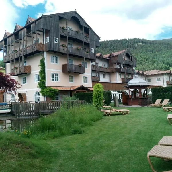 Alpen Hotel Eghel, отель в Фольгарии