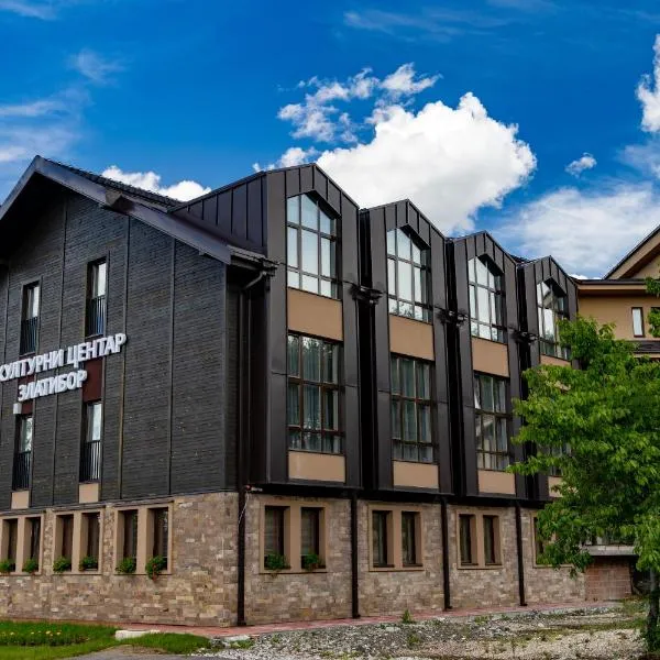 Apartments Kulturni centar Zlatibor, hotel di Zlatibor