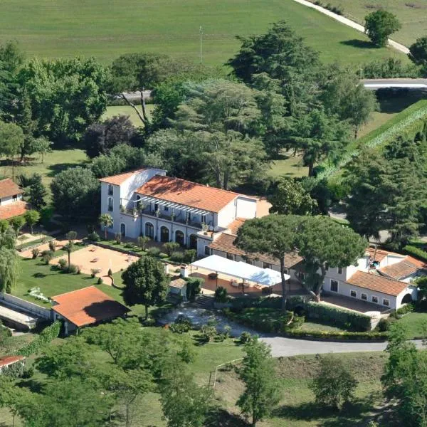 Antico Borgo di Sutri, hotel v destinaci Sutri