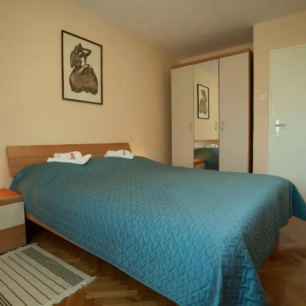 10 minutes walk to the lakes, hotel em Plitvička Jezera