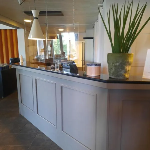 Juthbacka Hotell, hotel en Uusikaarlepyy