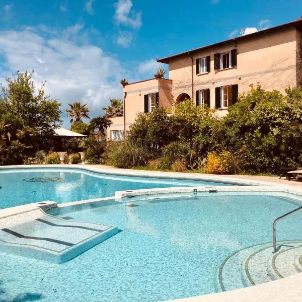 Hotel Villa Maremonti, hotel v destinaci Marina di Massa
