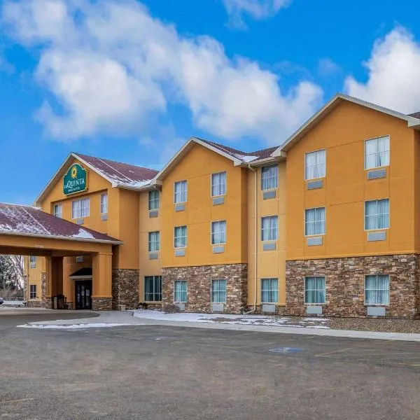 La Quinta Inn & Suites Casino and Bar by Wyndham Glendive, hotel v destinaci Glendive