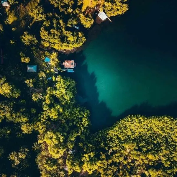 Dolphin Bay Hideaway, hotel v destinaci Bocas del Toro